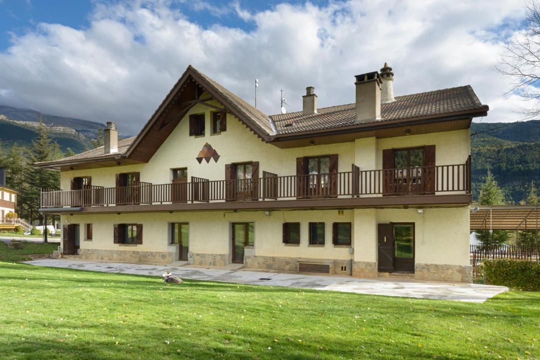 Albergue Villanúa מראה חיצוני תמונה